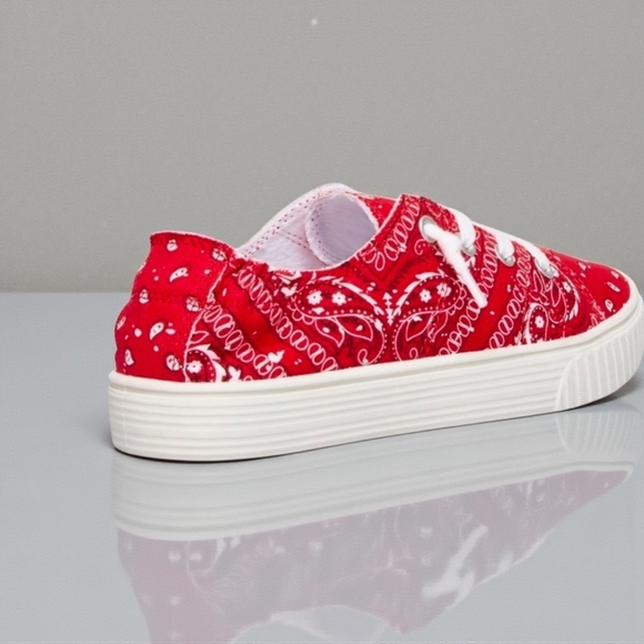 NWT Madden Girl Red Paisley "Marisa" Canvas Sneakers - Picture 2 of 5